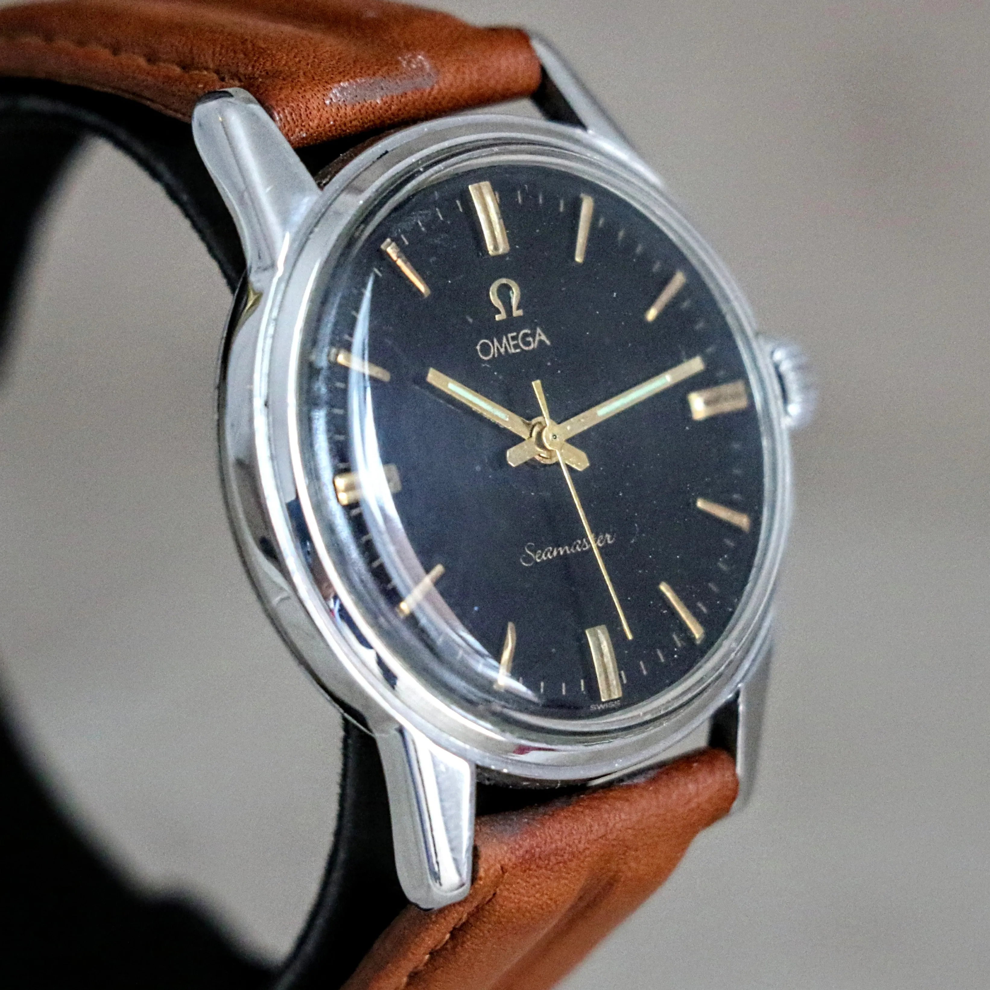 1948 OMEGA Seamaster Wristwatch Cal. 285 Vintage Watch Ref. 14390-61-SC
