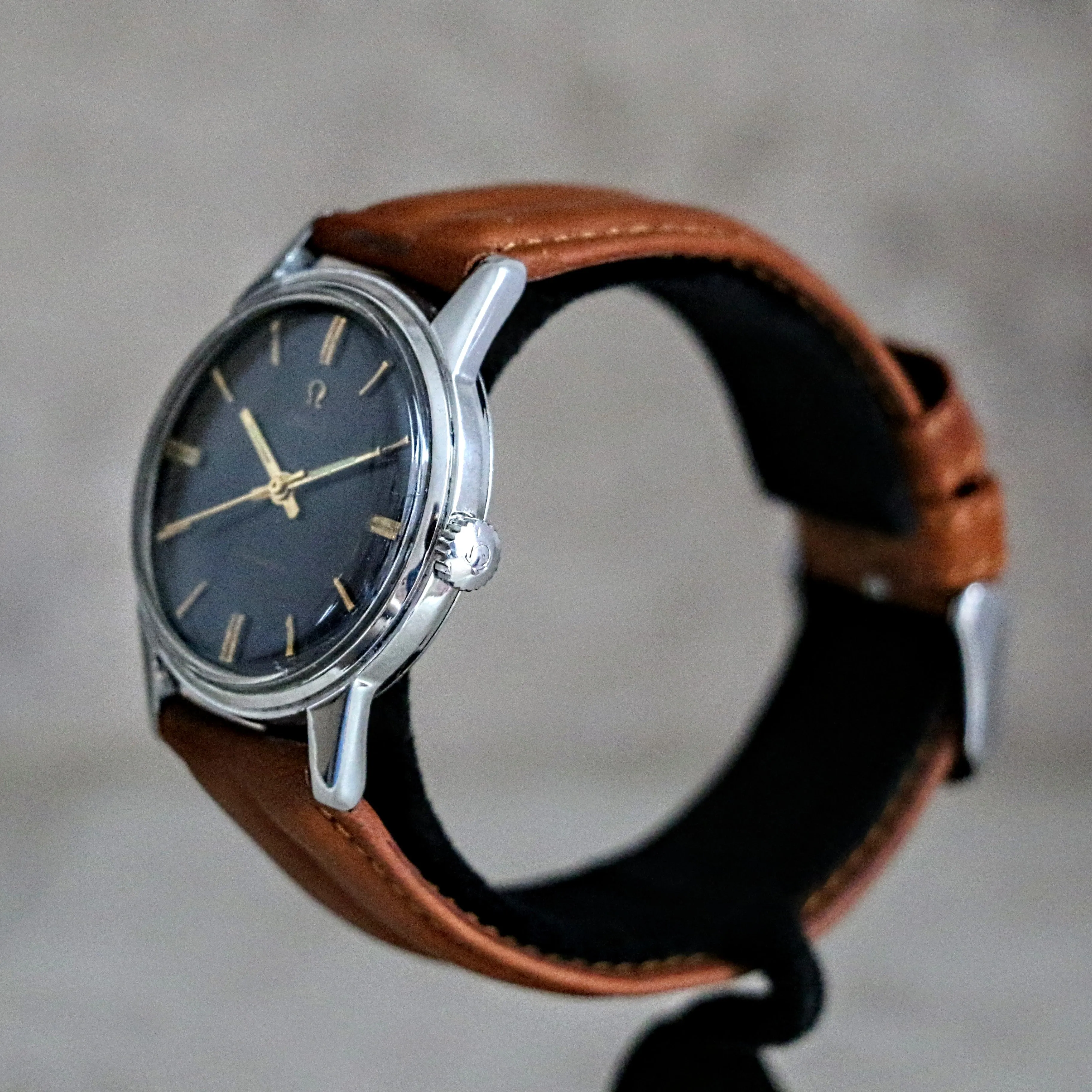 1948 OMEGA Seamaster Wristwatch Cal. 285 Vintage Watch Ref. 14390-61-SC