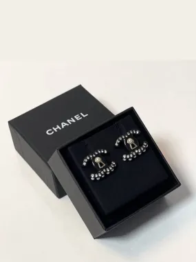 22C CC logo lock cubic pearl earrings AB7605