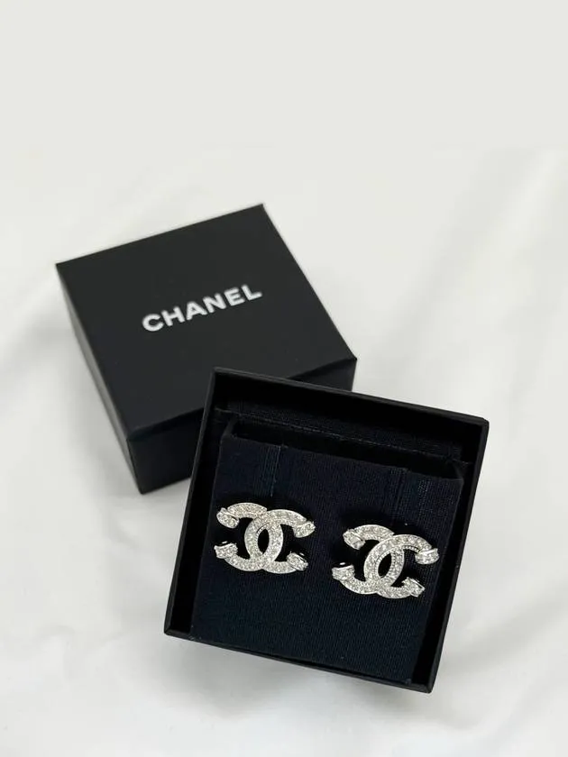 23P CC Logo Earrings Crystal Earrings Silver ABA322