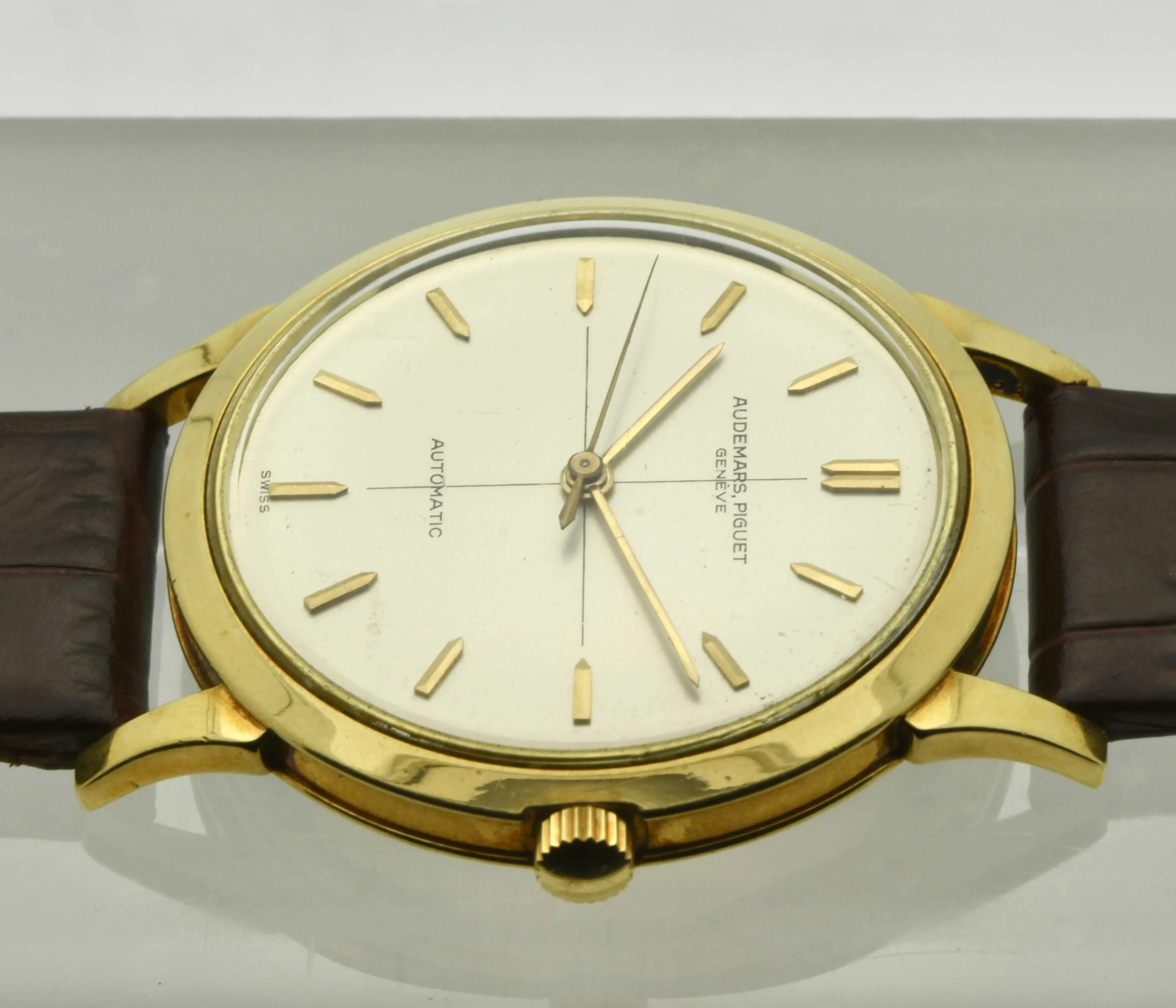 Audemars Piguet Calatrava-style Dress Watch with a Cross Hair Dial