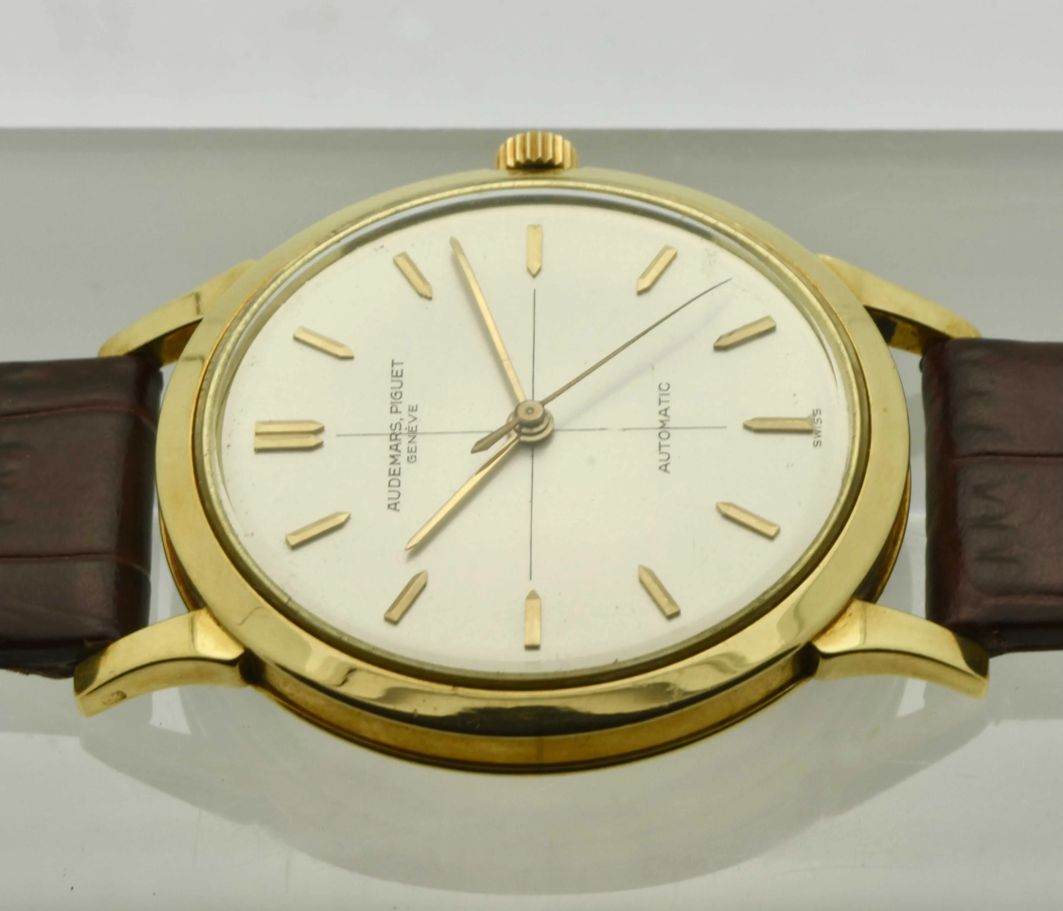 Audemars Piguet Calatrava-style Dress Watch with a Cross Hair Dial