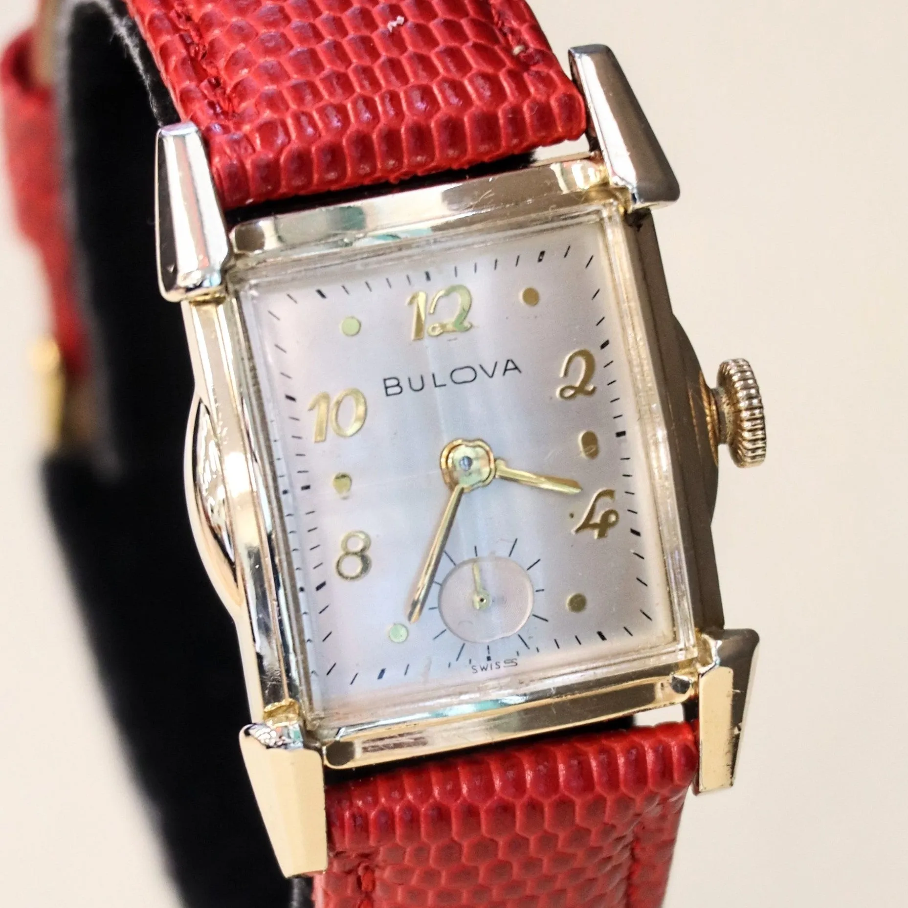 BULOVA 1954 ARDSLEY Watch 17 Jewels Cal. 10BT Fancy Case & Crystal Wristwatch