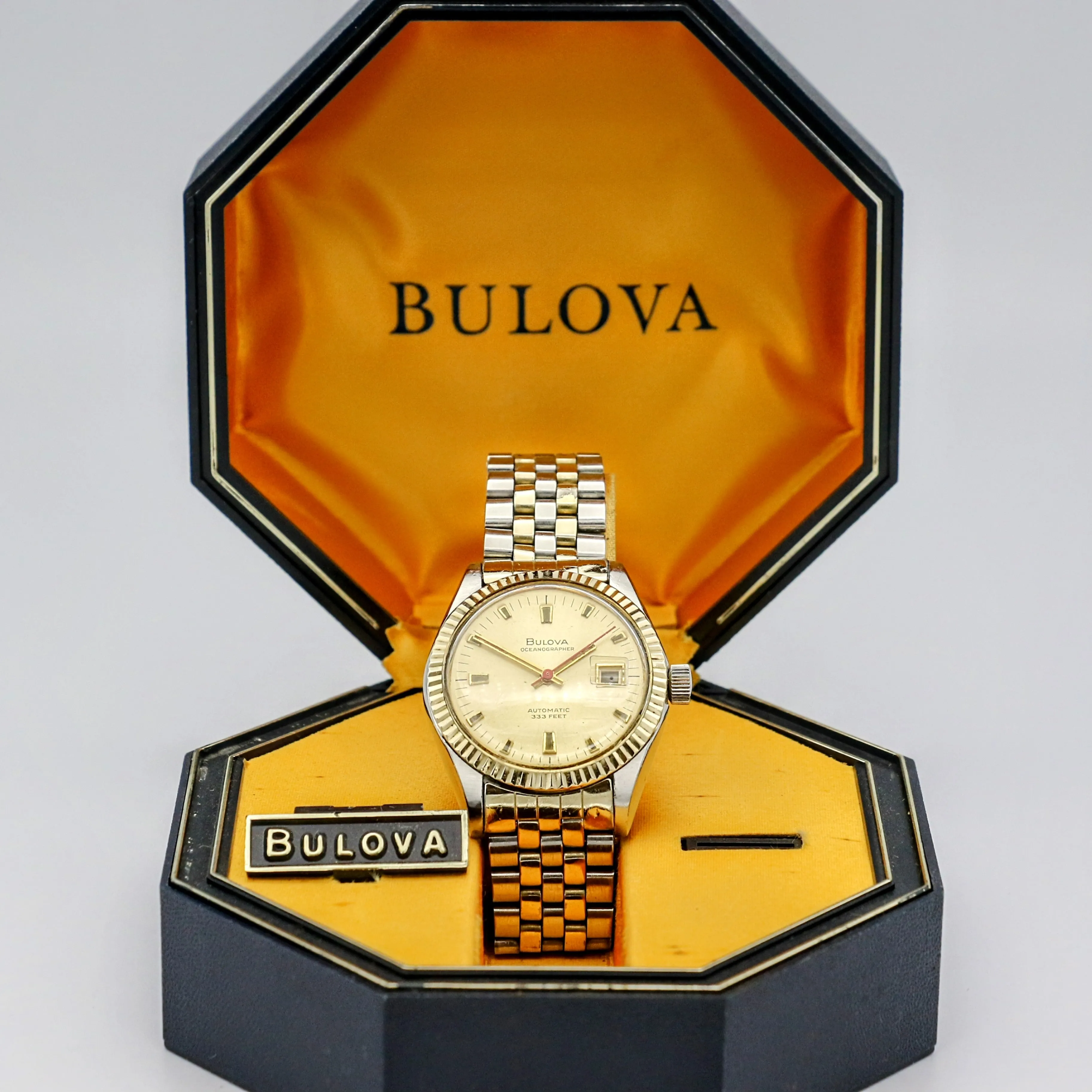 BULOVA 1970 Oceanographer "D" Automatic Watch 333 Feet 10K GOLD Bezel Wristwatch