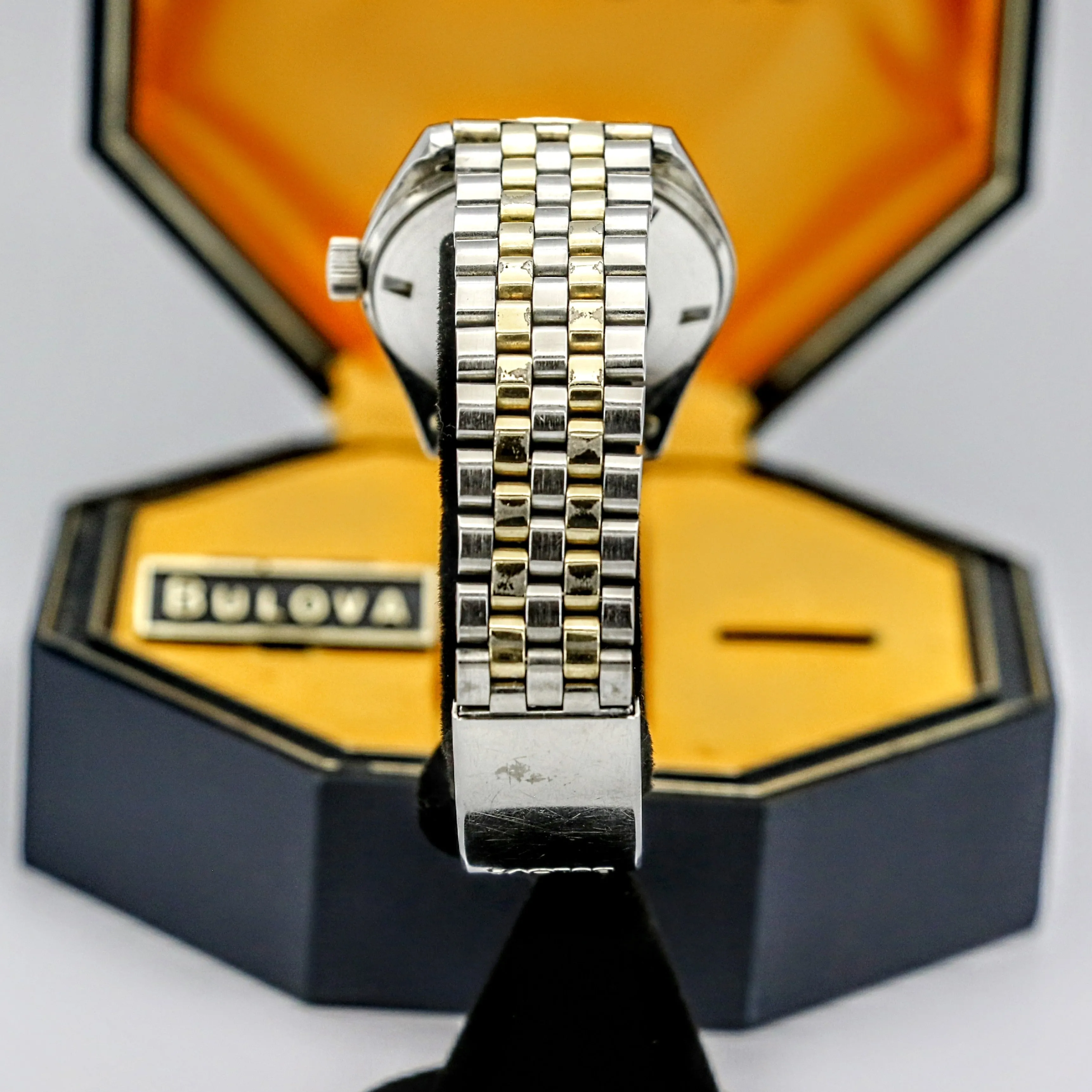 BULOVA 1970 Oceanographer "D" Automatic Watch 333 Feet 10K GOLD Bezel Wristwatch