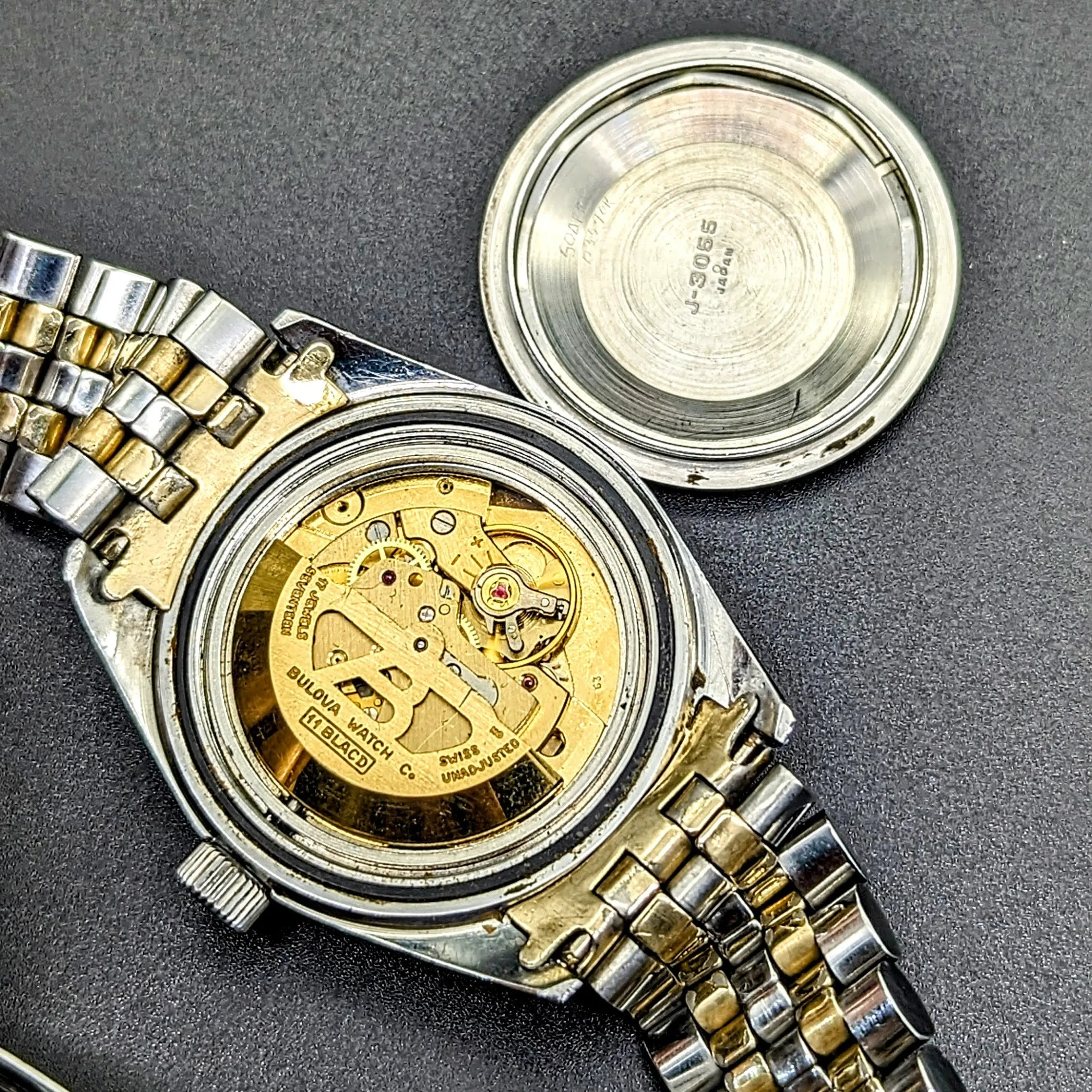 BULOVA 1970 Oceanographer "D" Automatic Watch 333 Feet 10K GOLD Bezel Wristwatch