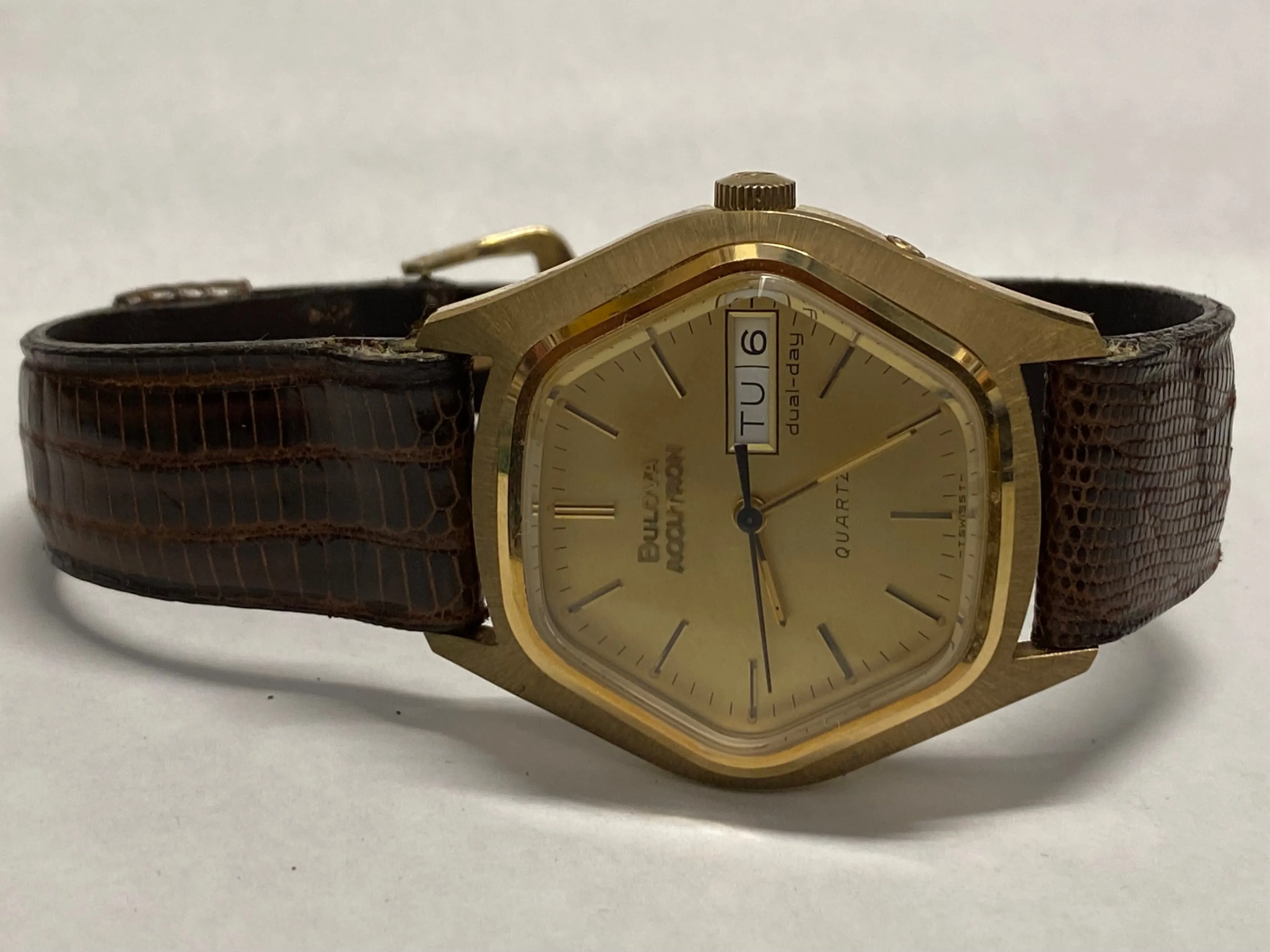 BULOVA Accutron Solid Gold Octagonal Case C.1960's Men's Watch- $10K APR w/ COA!