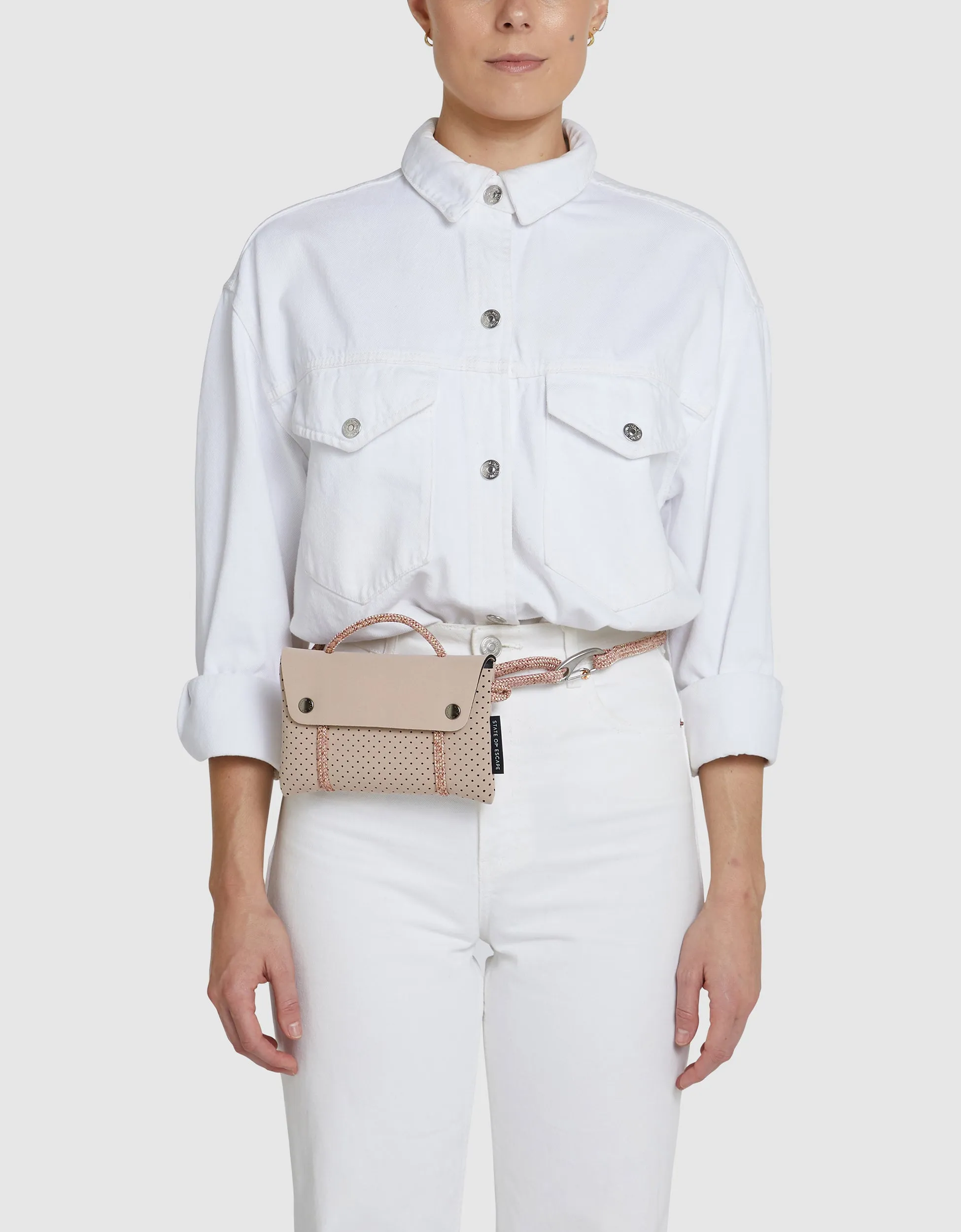 Compass belt bag in blush