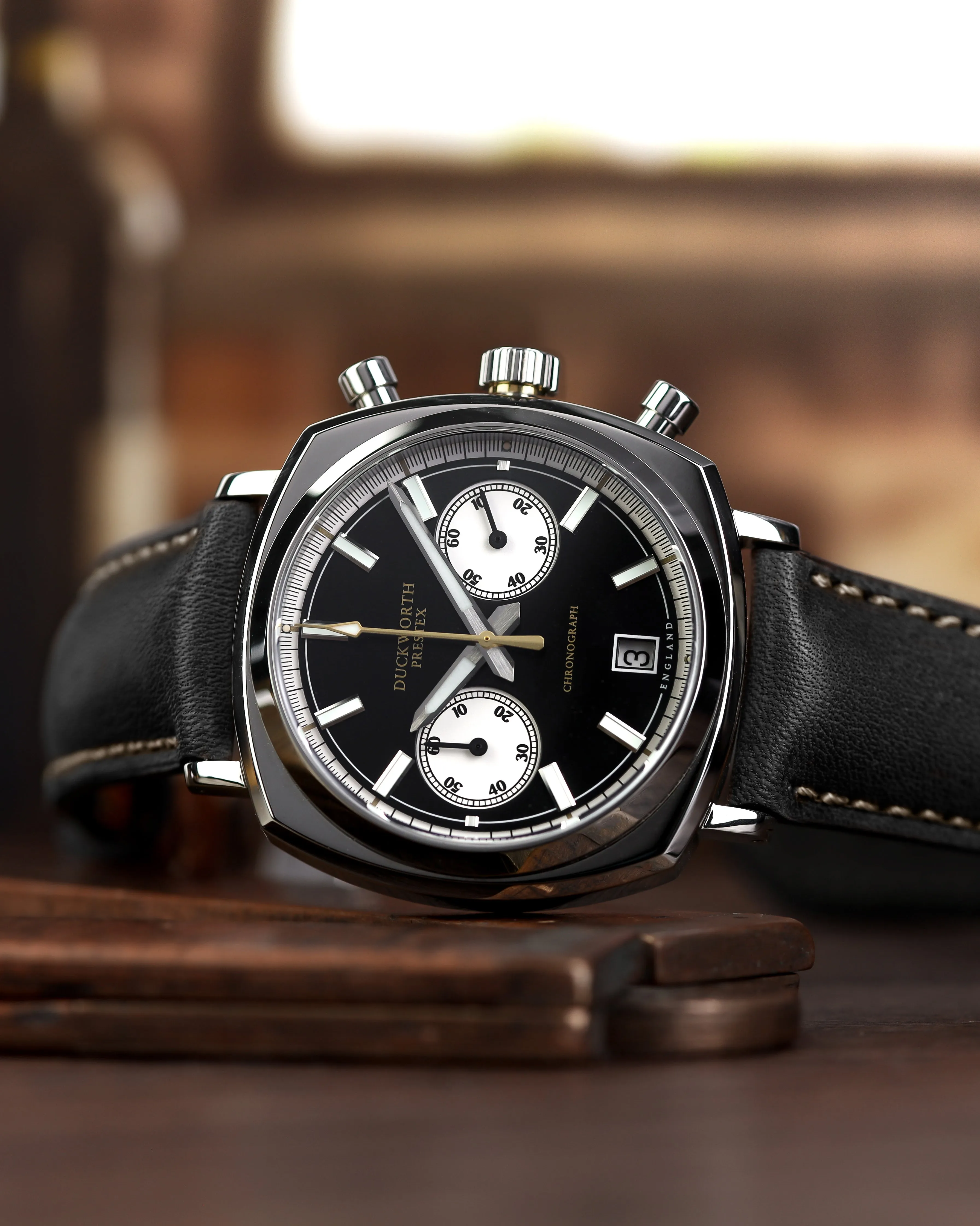 DP Watch Chronograph 42 Black Sunburst Black Leather