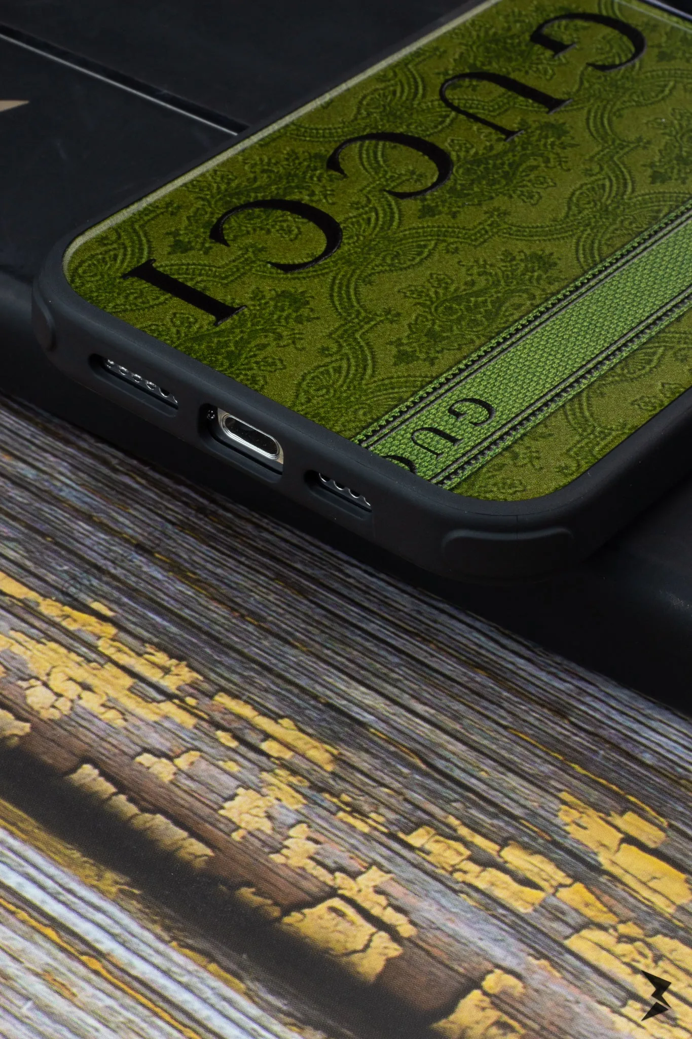 Gucci Silicone Case iPhone 12 Pro