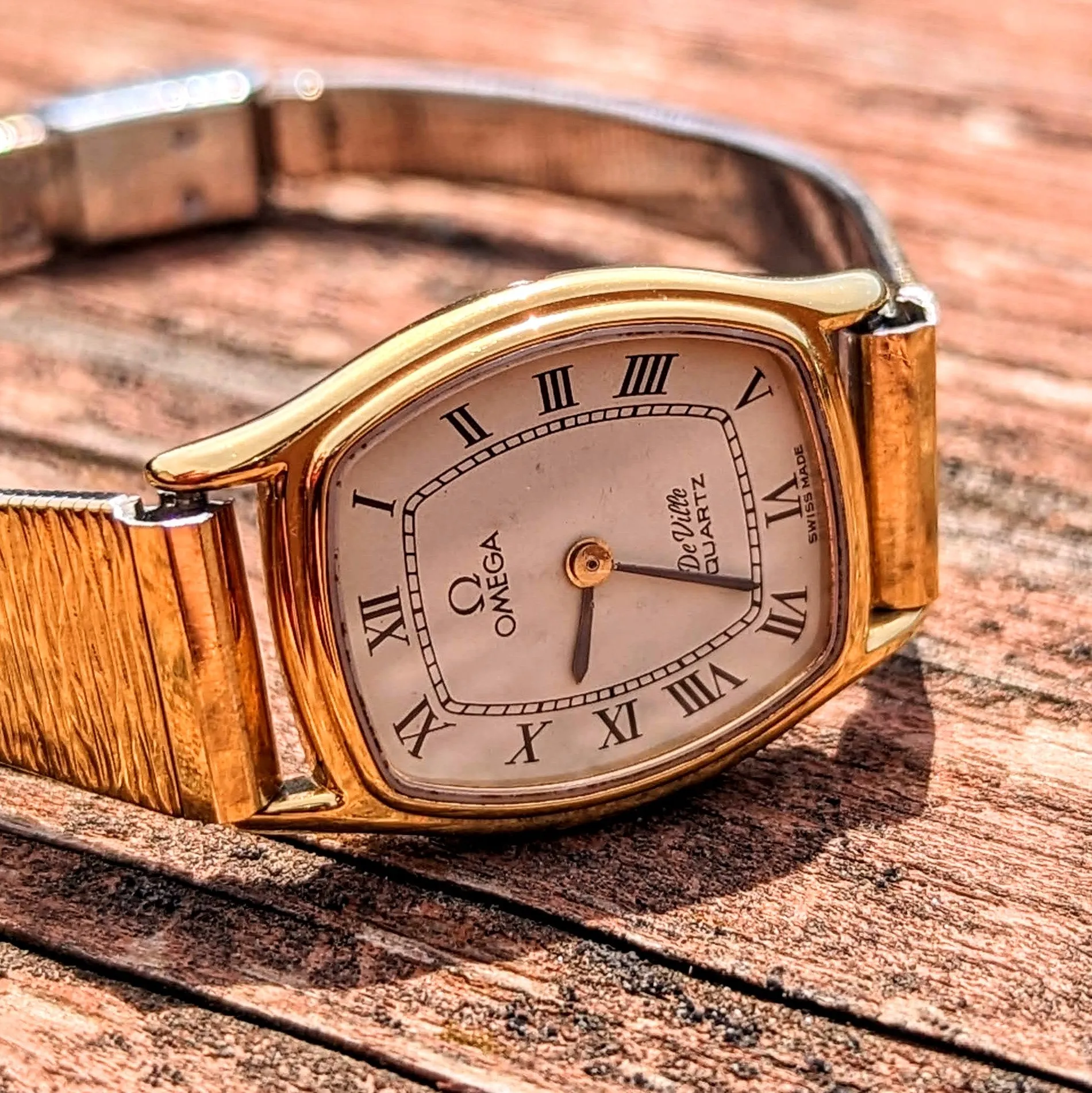 Ladies OMEGA DeVille Dress Wristwatch Ref. 591.0135 Cal. 1387 Vintage Quartz Watch