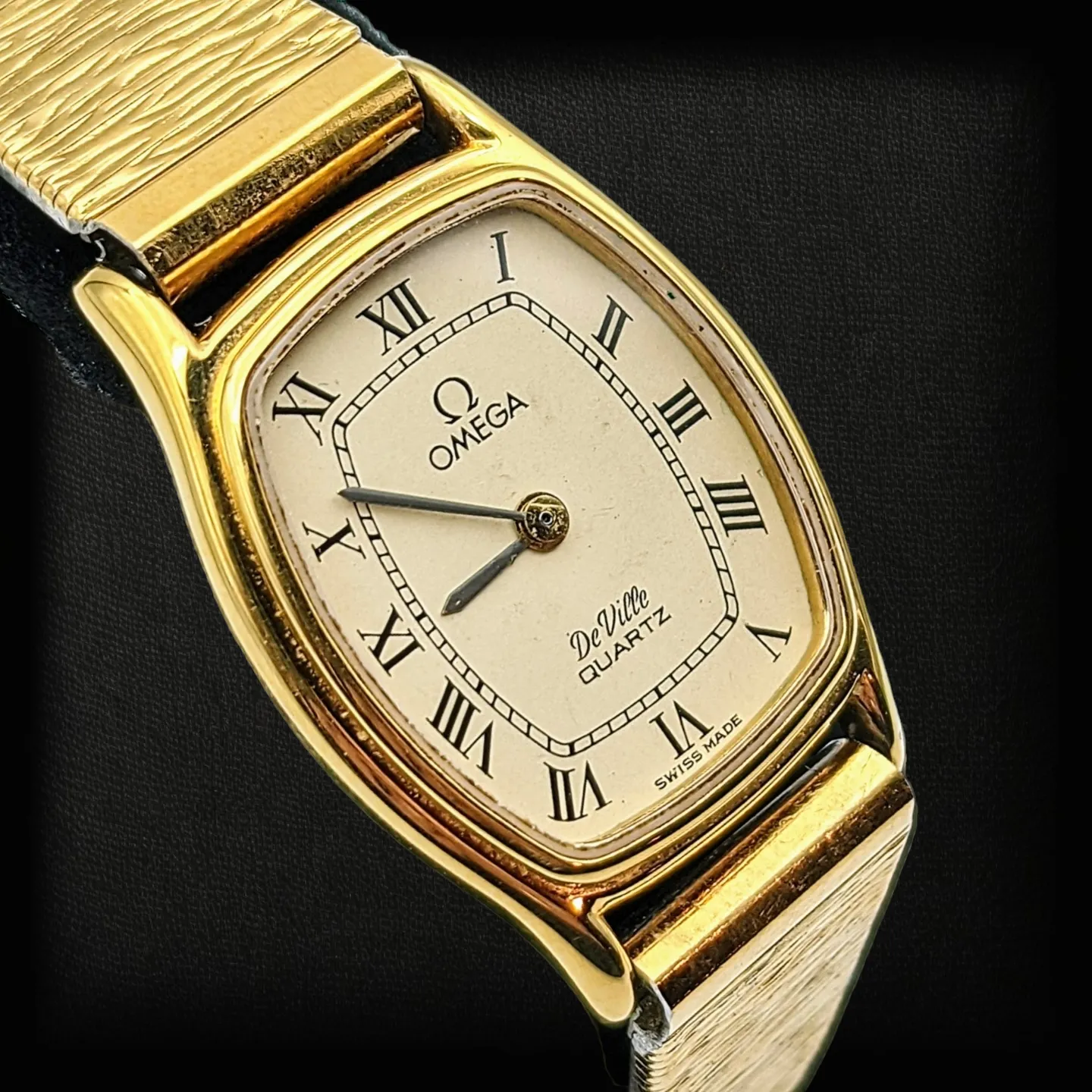 Ladies OMEGA DeVille Dress Wristwatch Ref. 591.0135 Cal. 1387 Vintage Quartz Watch