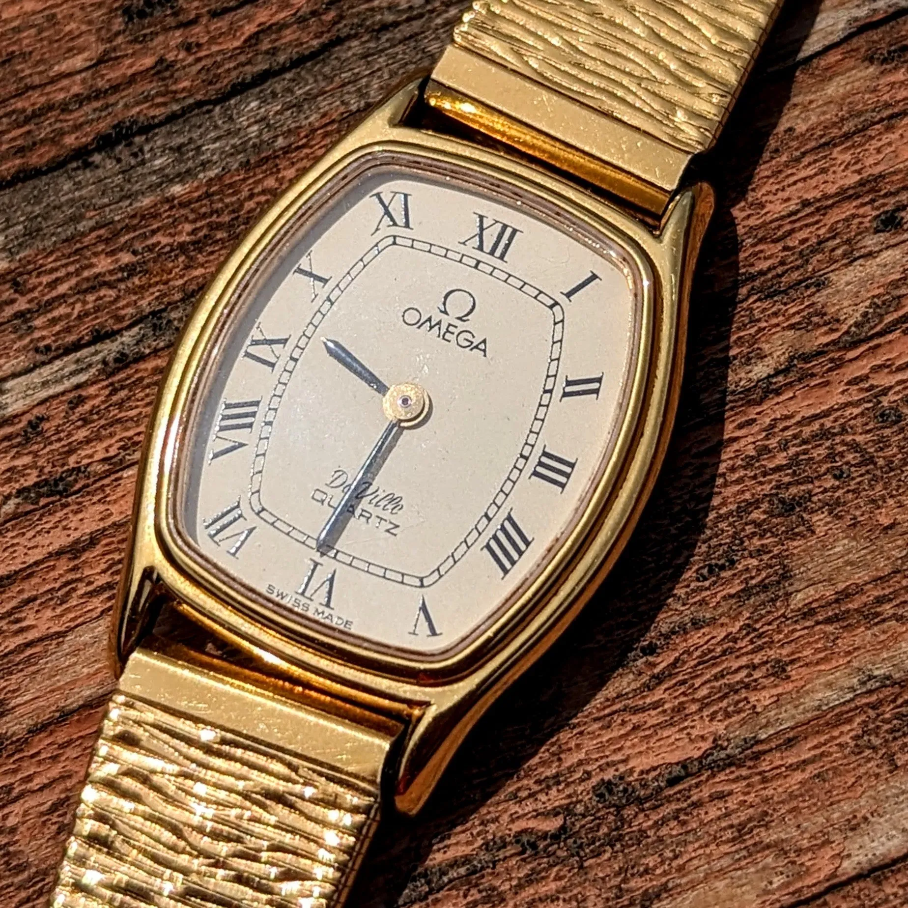 Ladies OMEGA DeVille Dress Wristwatch Ref. 591.0135 Cal. 1387 Vintage Quartz Watch