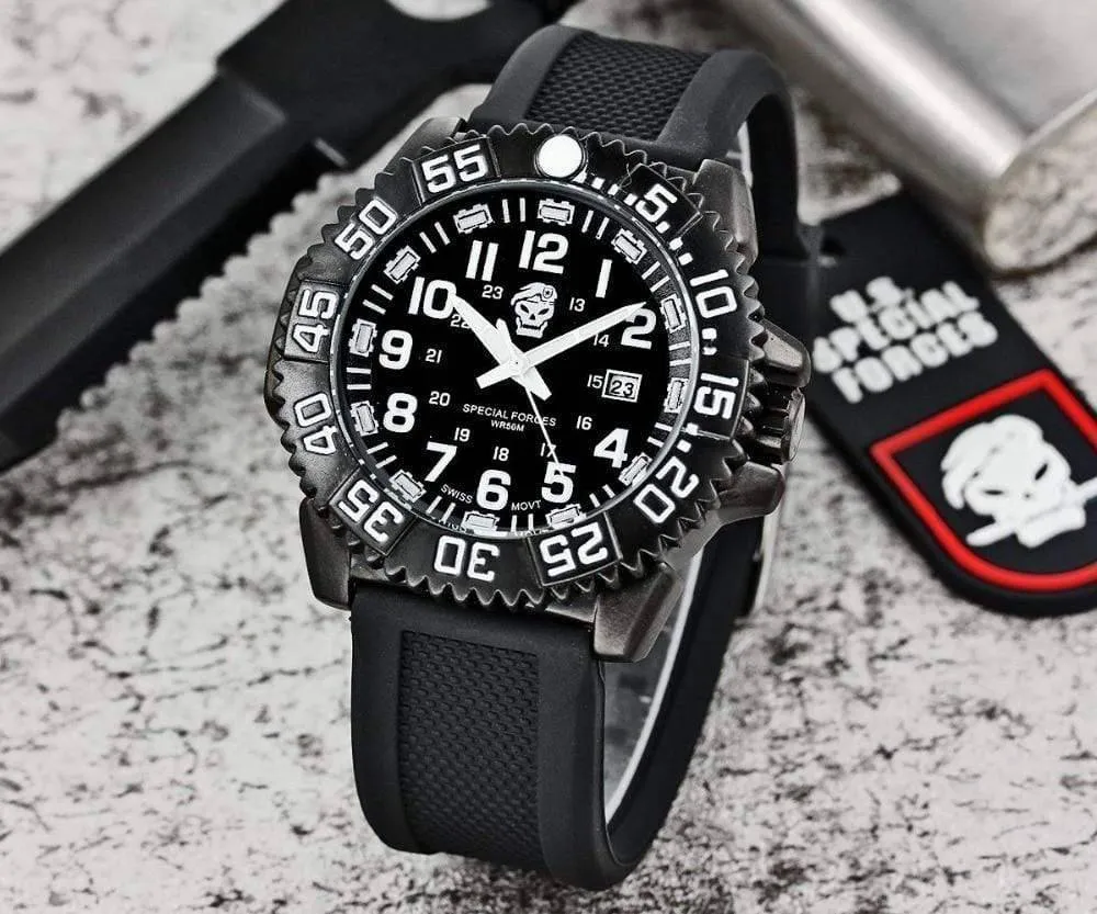Military-Grade EDC Survival Watch - Waterproof Tactical Timepiece
