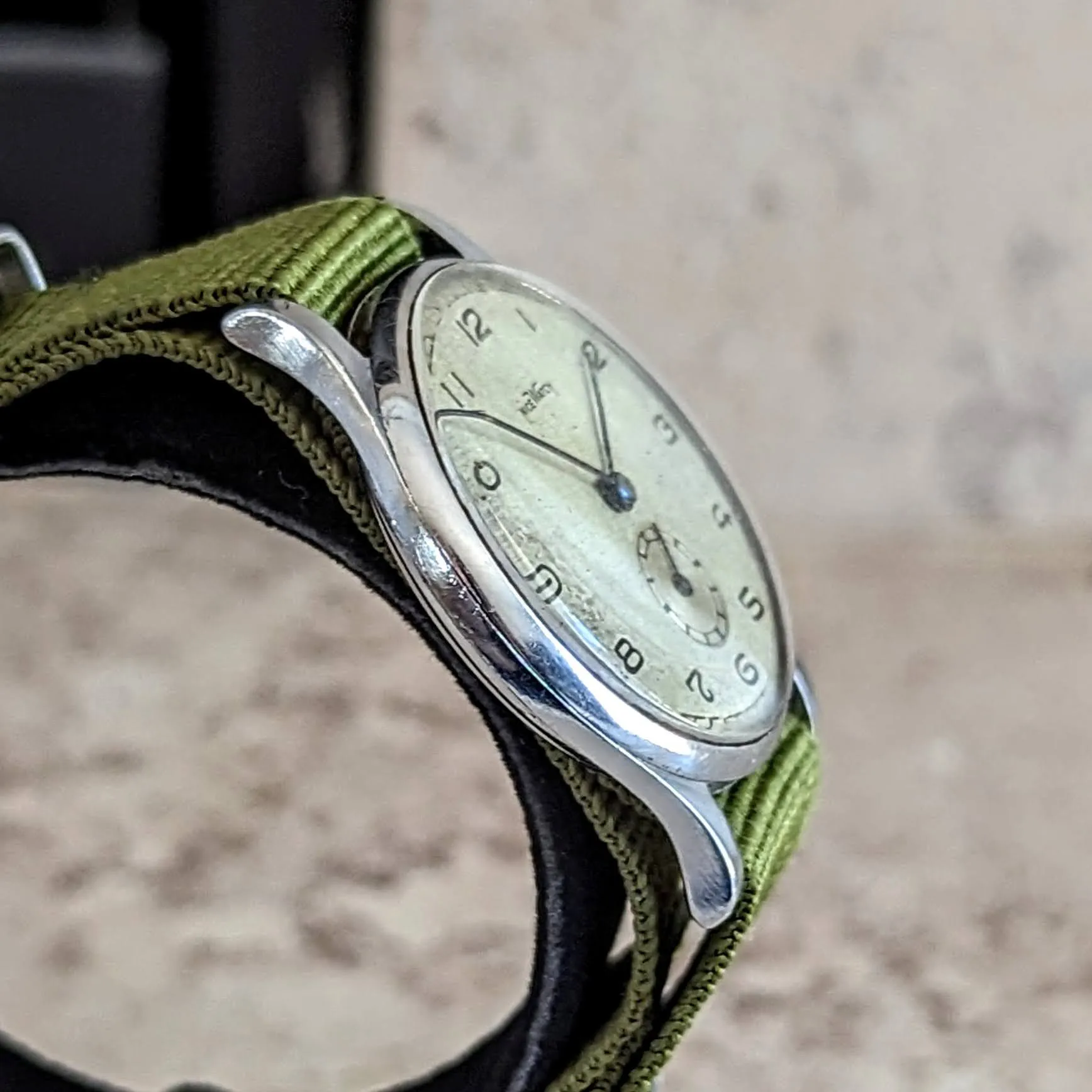 NICE WATCH Military Style 34.5mm Wristwatch Swiss Cal. ETA 960 Watch