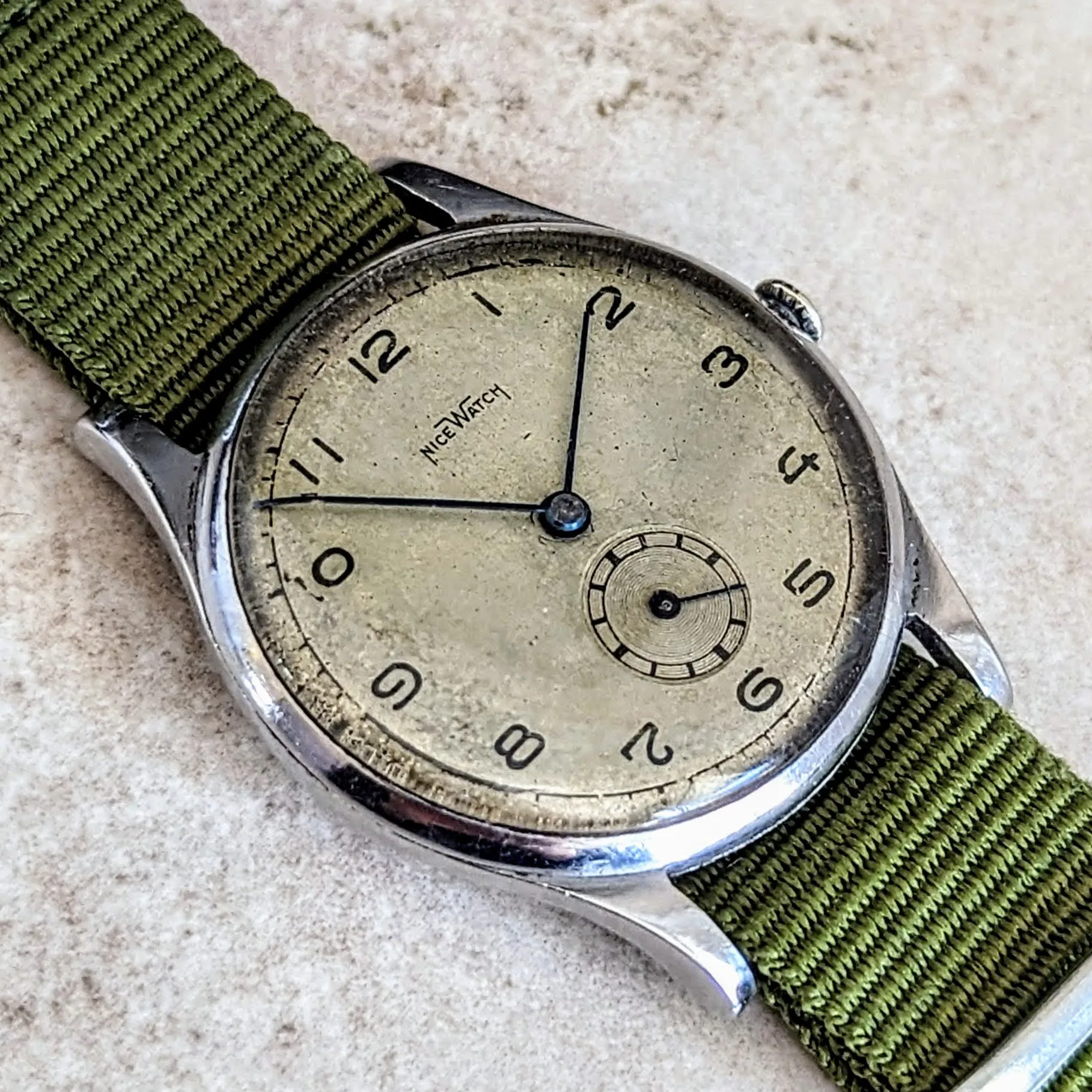 NICE WATCH Military Style 34.5mm Wristwatch Swiss Cal. ETA 960 Watch