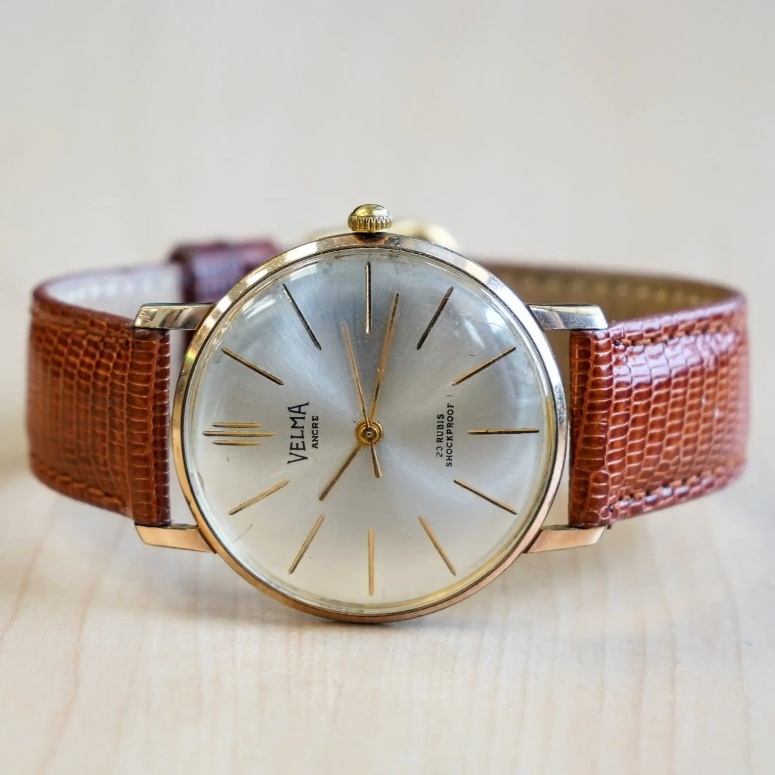 Vintage VELMA Ancre Watch 23 Rubis Shockproof 35mm Dress Wristwatch